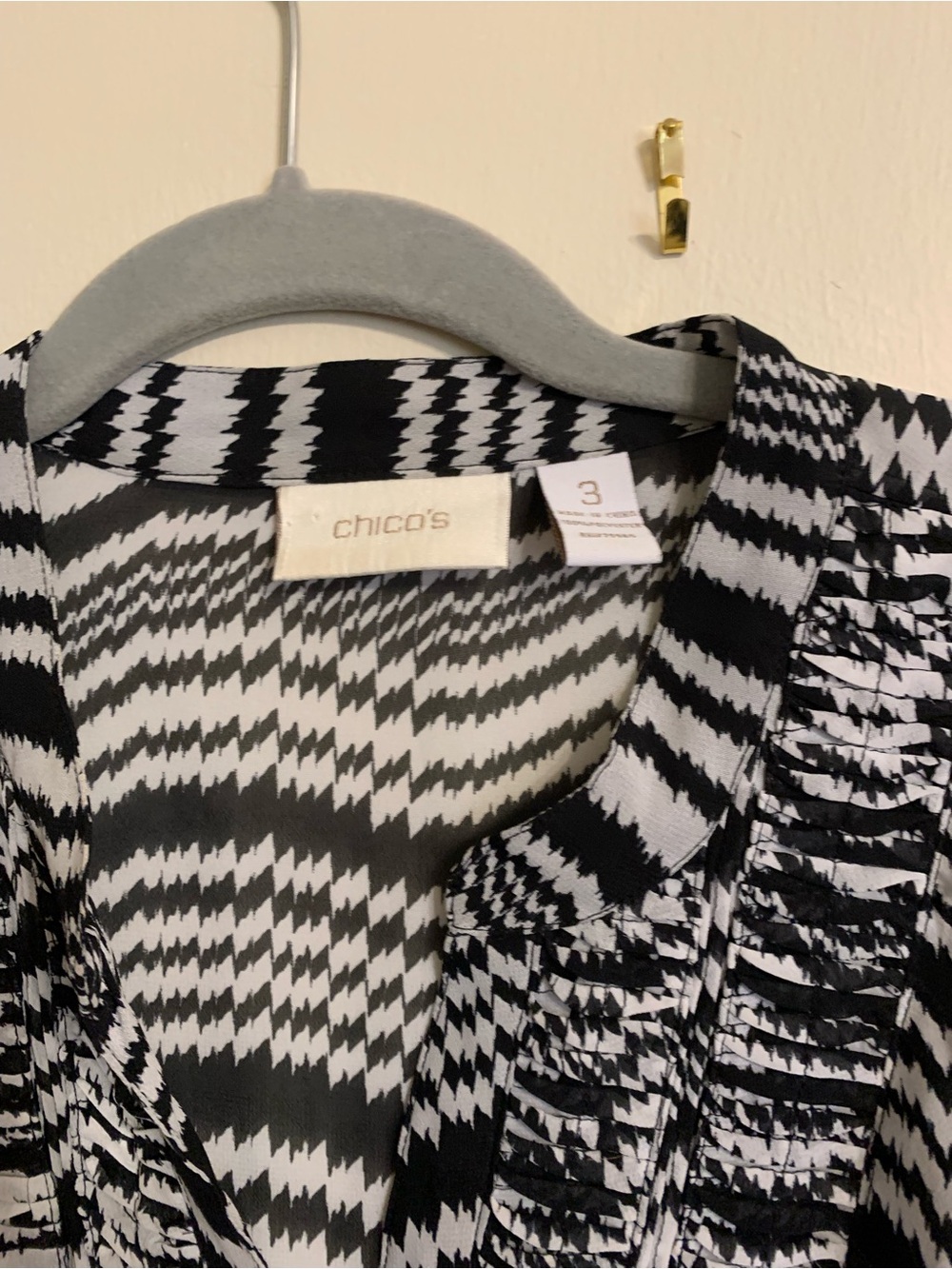 Chico's Black and White Patterned Ruffle Tunic Blouse - Picture 4 of 5